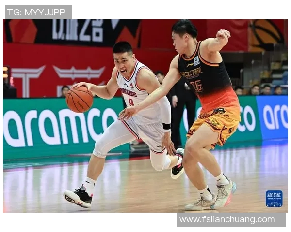 广州龙狮迎战江苏队全力争胜展现篮球魅力与团队精神 广州龙狮迎战江苏队全力争胜展现篮球魅力与团队精神