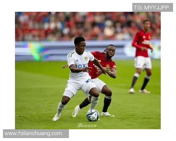 曼联与利兹联激战成和双方球迷热议比赛精彩瞬间 曼联与利兹联激战成和双方球迷热议比赛精彩瞬间