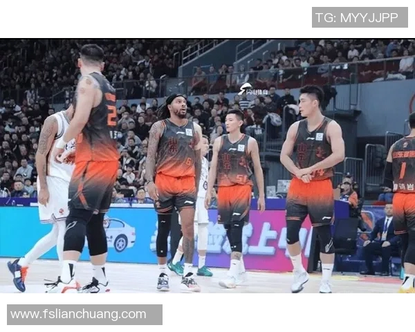 CBA联赛精彩对决山东队迎战广厦队直播全程回顾与分析 CBA联赛精彩对决山东队迎战广厦队直播全程回顾与分析