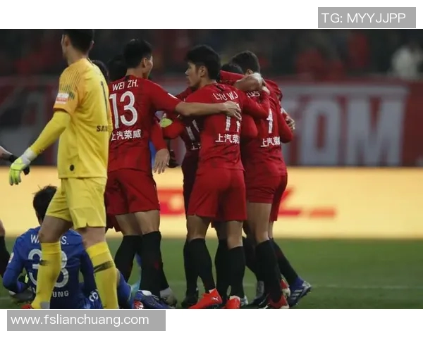 2014年恒大与上港激战回顾足球盛宴的精彩瞬间与战术对决 2014年恒大与上港激战回顾足球盛宴的精彩瞬间与战术对决