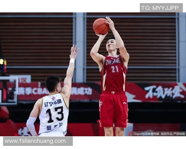 任骏飞带领球队奋勇拼搏展现篮球精神与团队力量的精彩瞬间 任骏飞带领球队奋勇拼搏展现篮球精神与团队力量的精彩瞬间