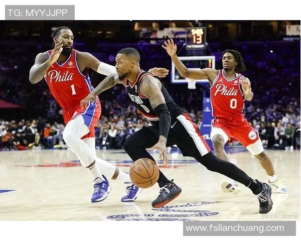 开扩者与雷霆的激烈对决谁能在赛场上笑到最后