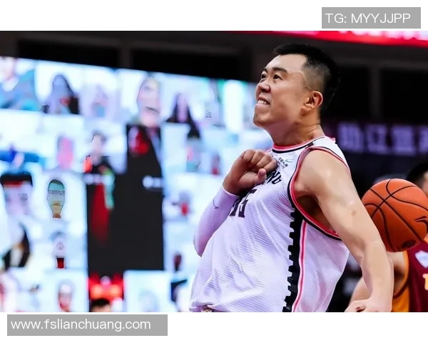 韩德君：从篮球新星到CBA传奇的成长之路与辉煌成就探讨