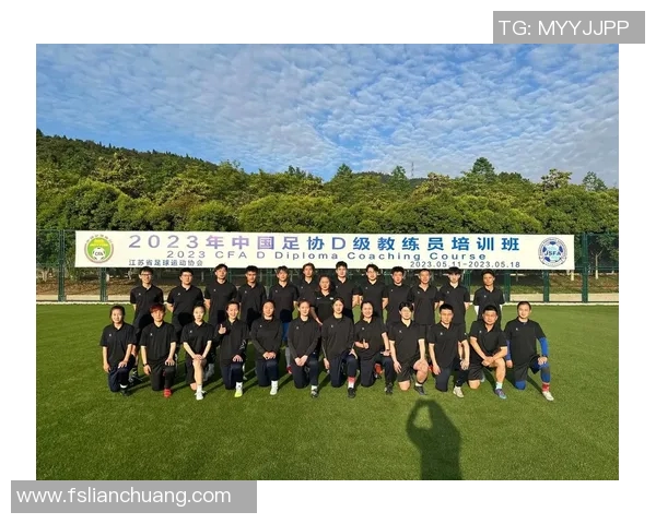 南京足球队荣登全国足球团队协作排行榜第五名展现团队精神与实力